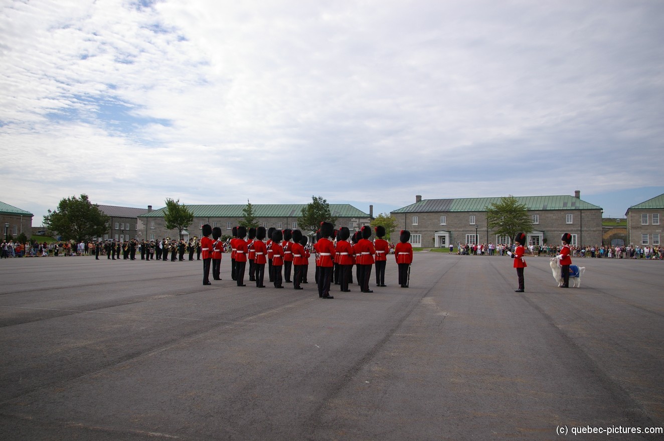 Changing of the Guard at La Citadel at Quebec.jpg
