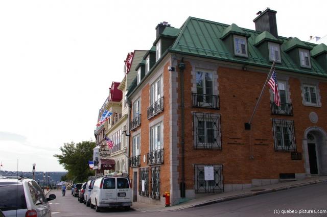 Chateau de la Terrasse Hotel in Old Quebec City.jpg

