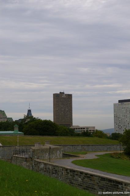 Delta building as viewed from La Citadel in Quebec.jpg
