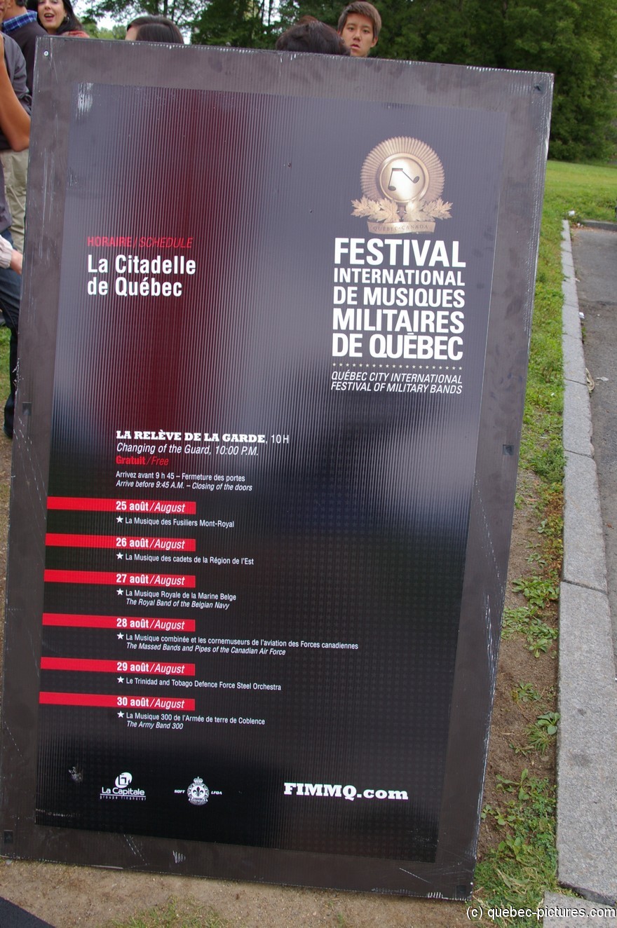 La Citadelle de Quebec schedule sign.jpg
