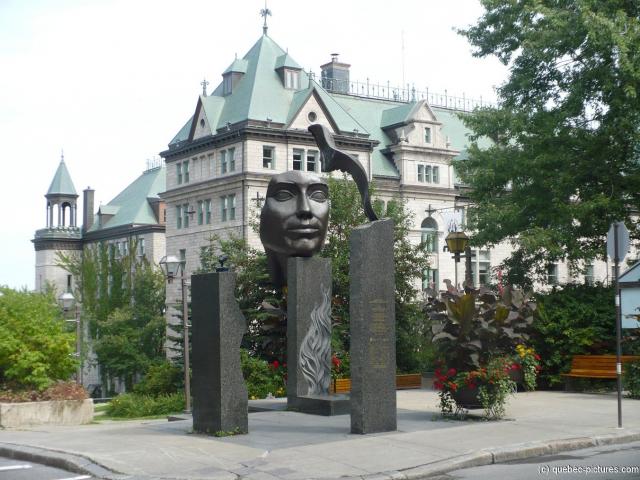 Monument Aux Freres Educateurs in Quebec City (2).jpg
