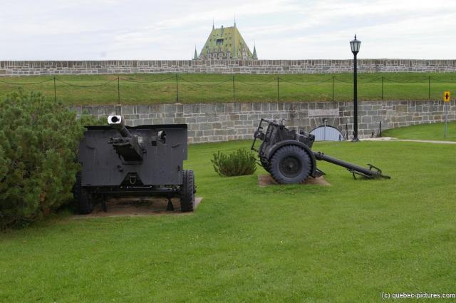 Artillery at La Citadelle in Quebec.jpg
