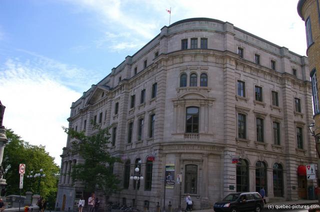 Post Office in Old Quebec City.jpg
