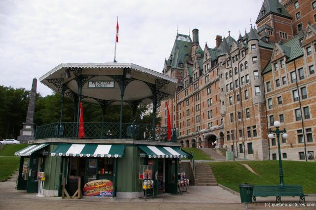 Princesse Louise pavillion and the Château Frontenac Fairmont Hotel in Quebec City.jpg
