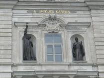 Brebeuf and Viel statues at the Quebec Parliament Building.jpg
